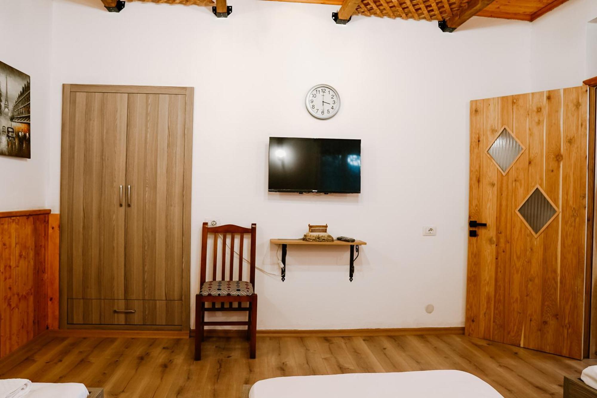 Апартаменты Daors House Гирокастра Экстерьер фото